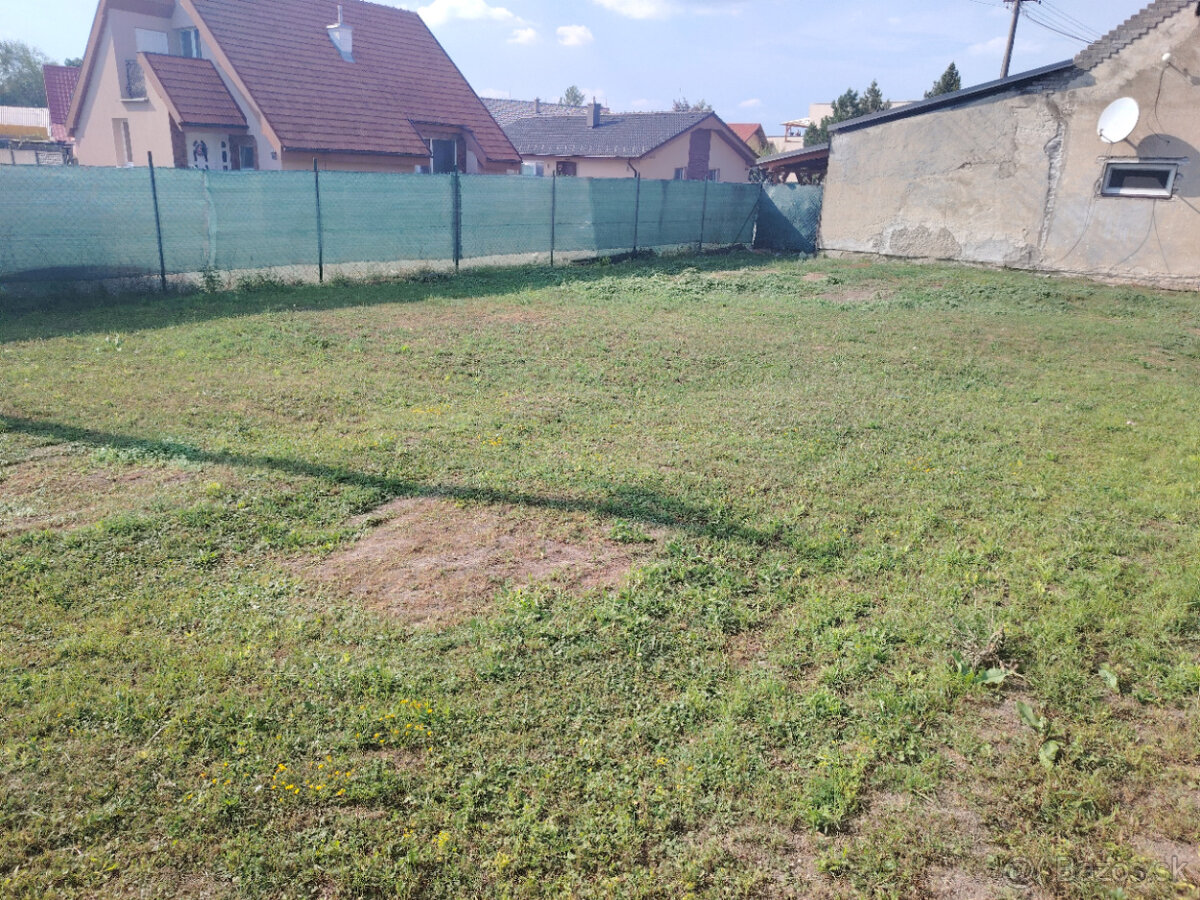 PREDAJ pozemok v meste Šurany - Levická ulica. - 4