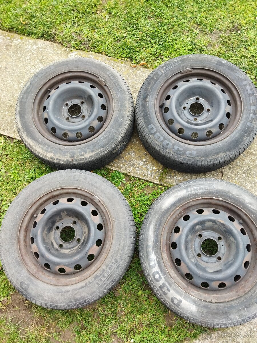 Plechové disky 4x108 r14, letné pneu pirelli - 4
