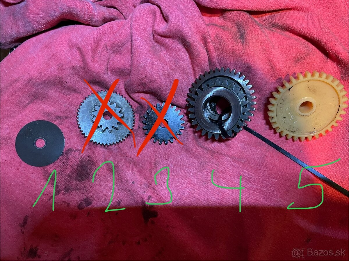 Motor a tesnenia Aprília pegaso 650 - 4