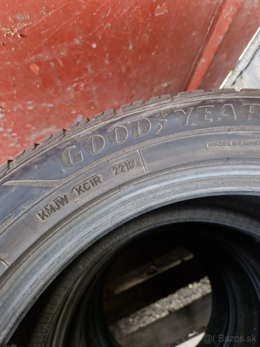 245/50 r18 Good year zimné - 4