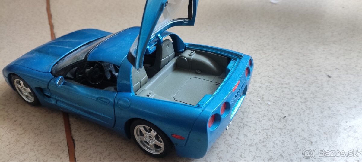 Corvette 1/18 Bburago - 4