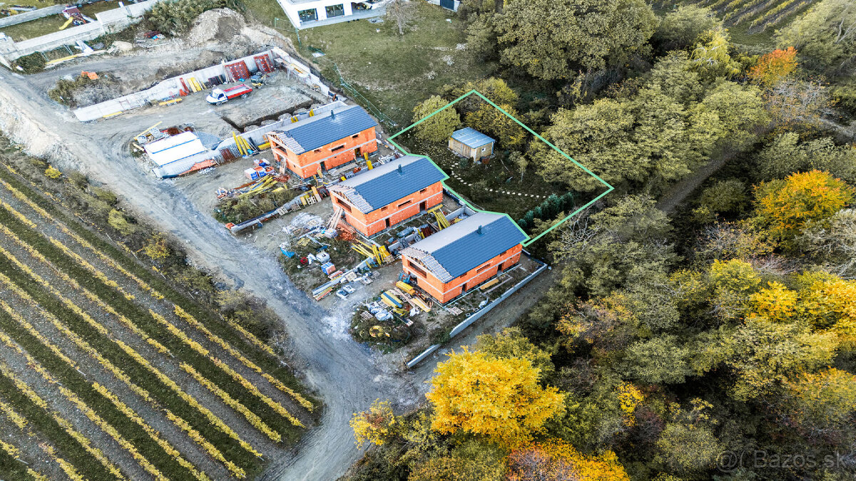 Záhrada s možnosťou výstavby RD blízko Peknej cesty - 4