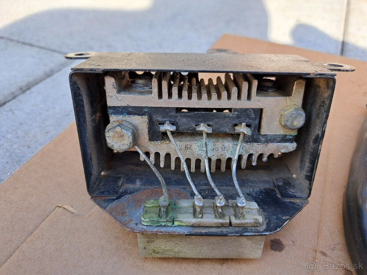 Elektrické diely, regulátor, prerušovač na Jawa 350 638, 639 - 4