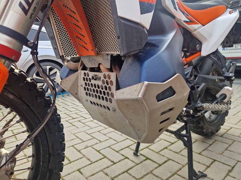 KTM 890 ADVENTURE R, r.v.2023, první majitel