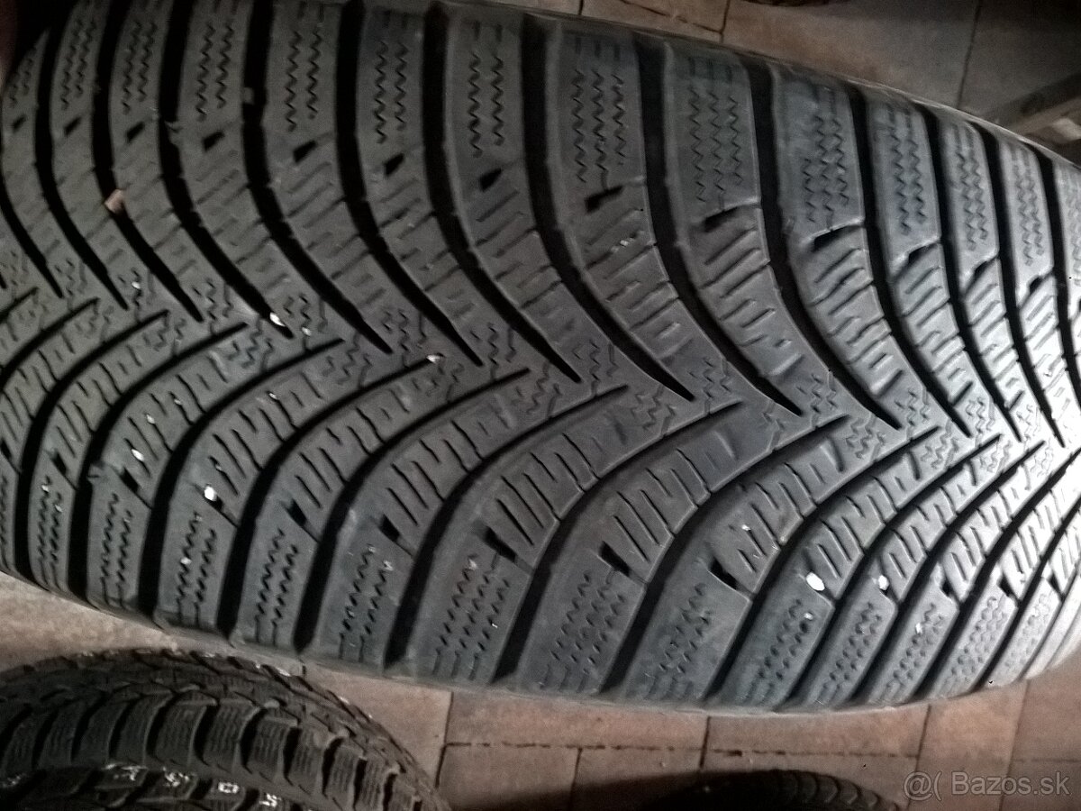4 ks ZIMNÉ 205/65 R15 94H HANKOOK a MICHELIN - UŽ OD 25-€/ks - 4