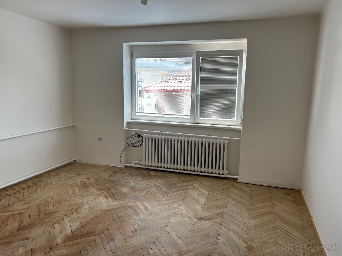 Prenajom 2 izboveho bytu - 4