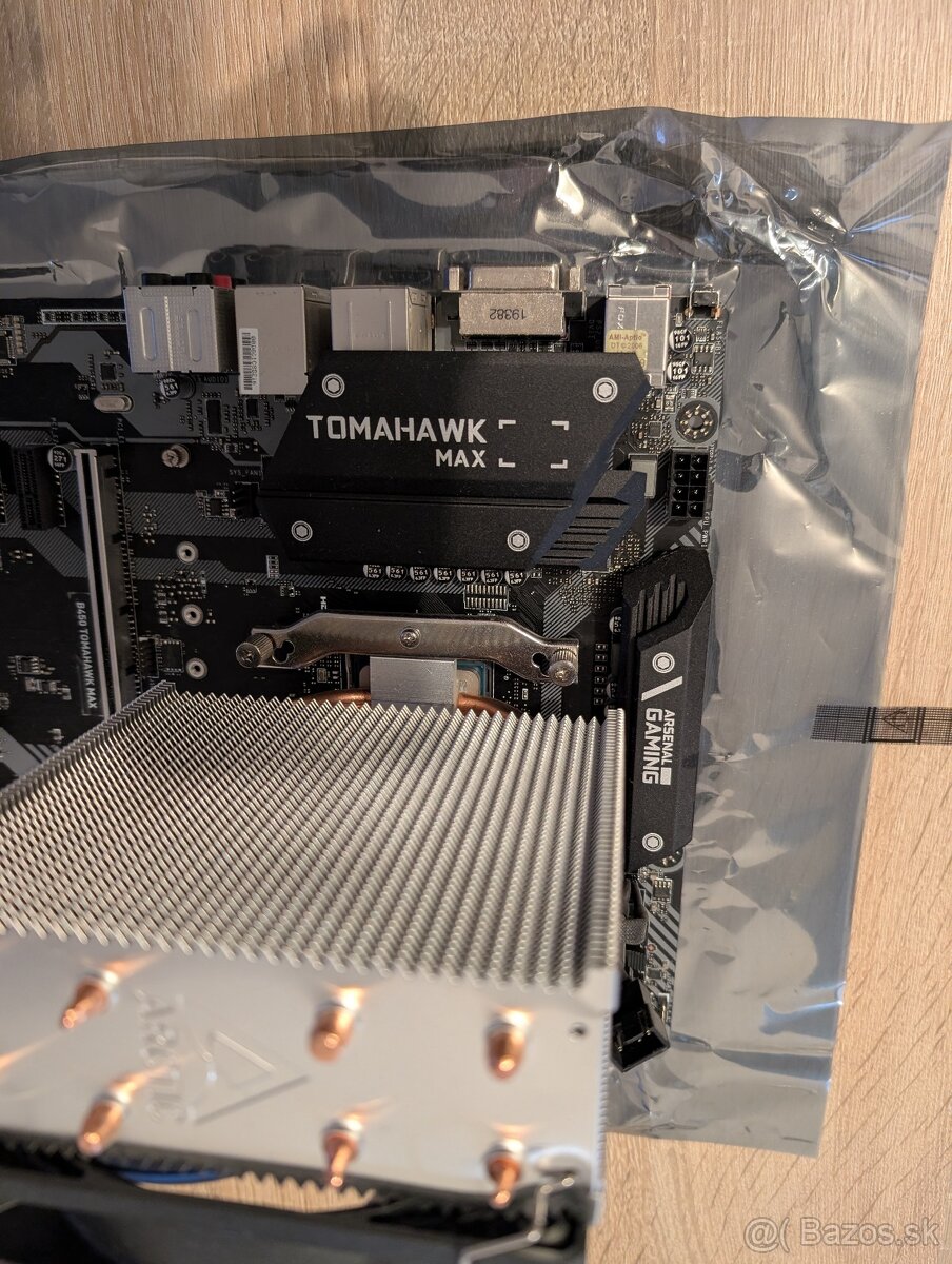 MSI B450 TOMAHAWK MAX + Ryzen 5 3600 +Corsair 16GB DDR4 3200 - 4