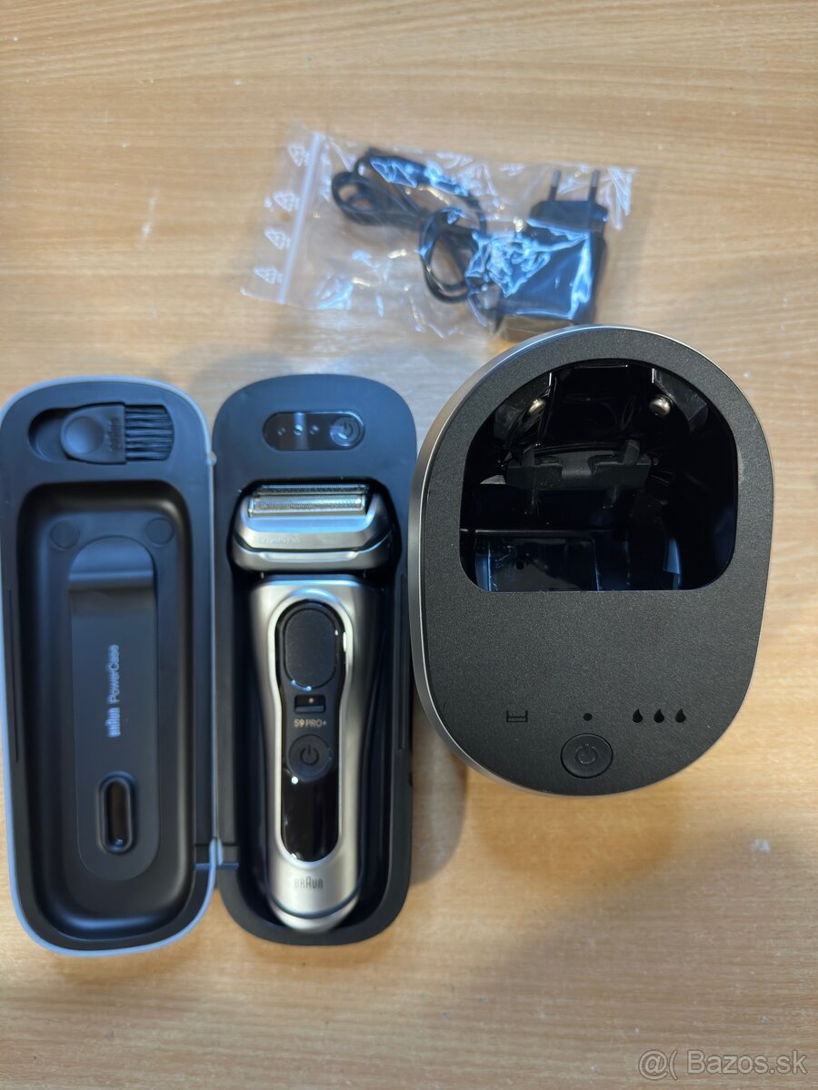 Holiaci strojček Braun Series 9 PRO+ Wet&Dry 9577cc - 4