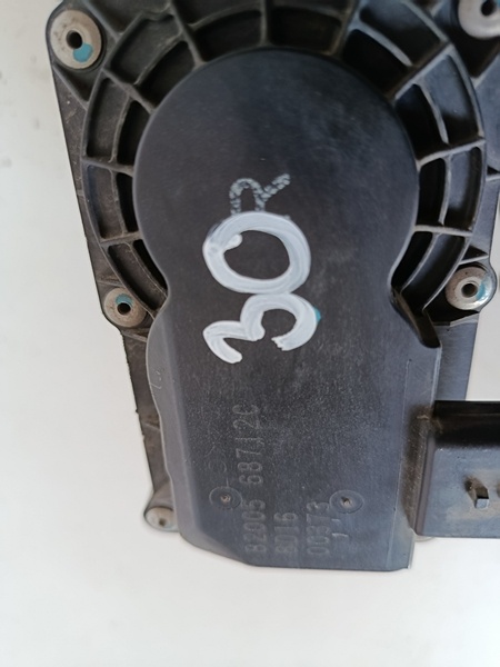 skrtiaca klapka clio3 8200568712c 30€ - 4