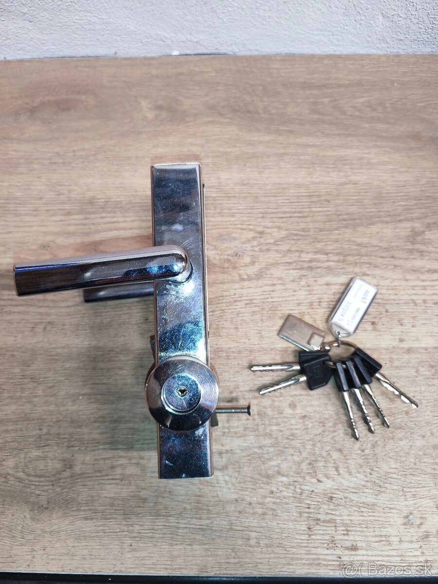 Bezpecnostny zamok - 4