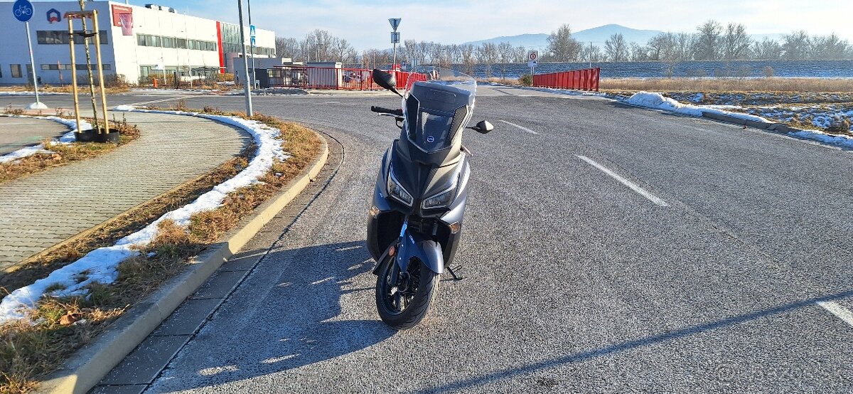 Sym Joymax Z+ 125 - 4