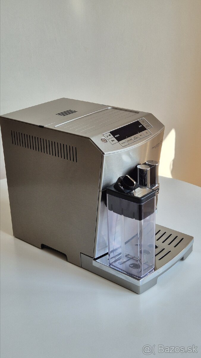 Kávovar DeLonghi PrimaDonna Deluxe - 4