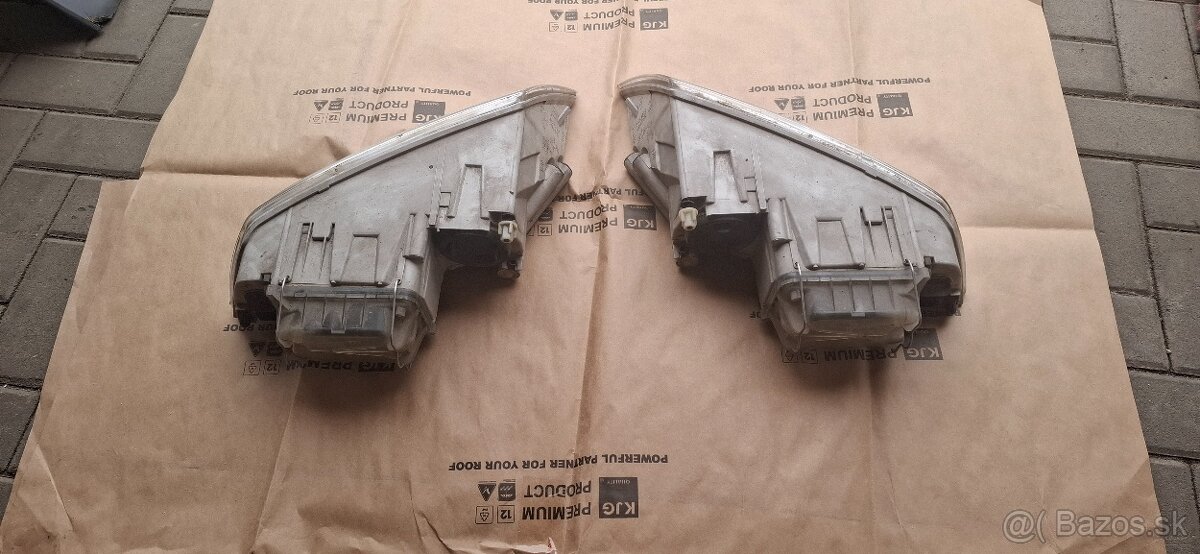 Skoda octavia 2 predné svetlá - 4