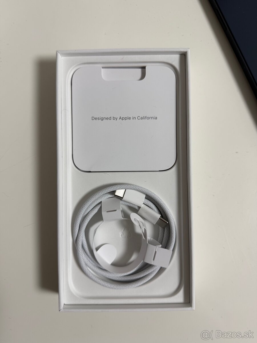 iPhone 15 Pro Max 256 GB Modrý titán - 4