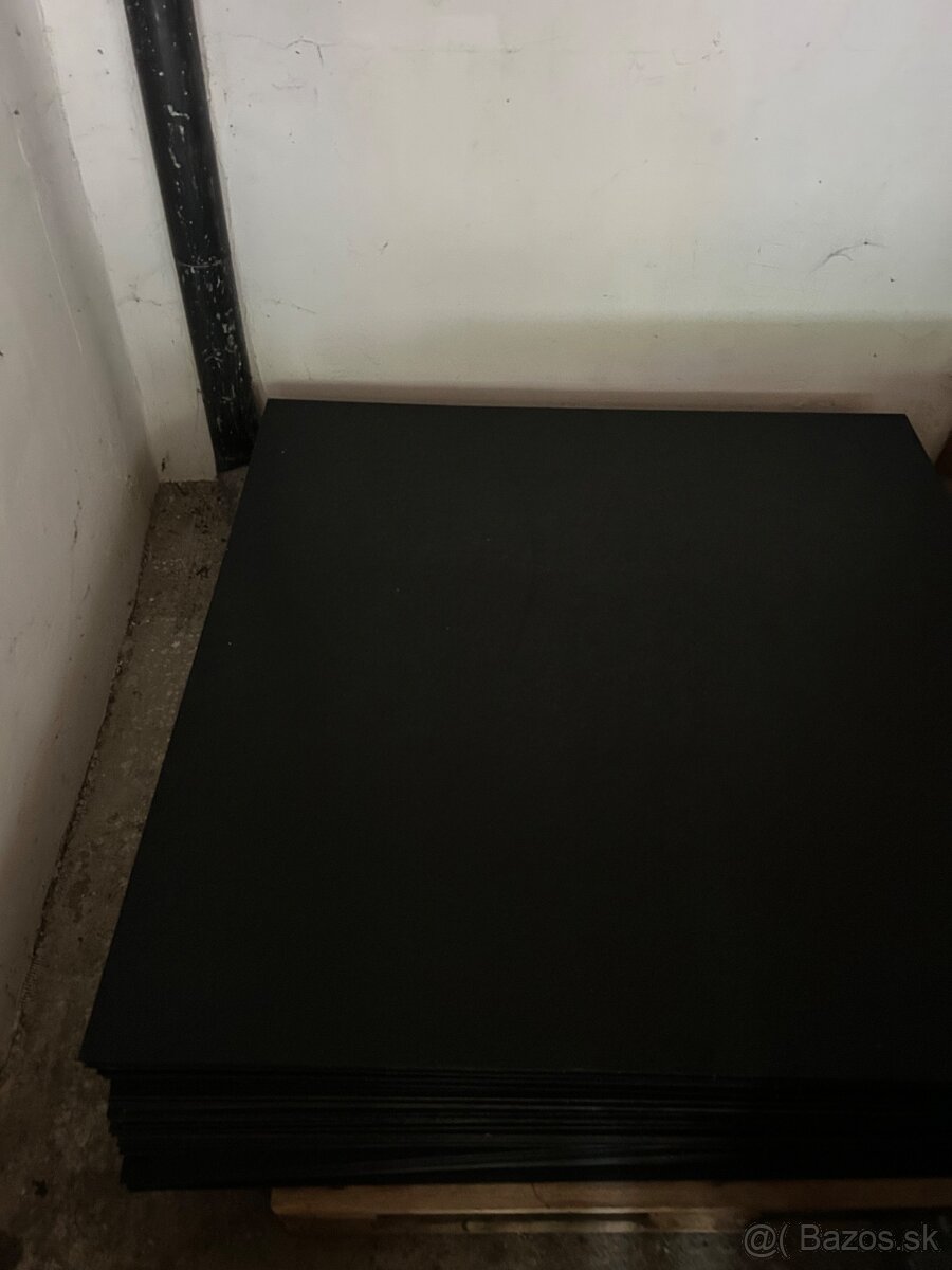 Čierne plastové dosky 3 mm - 4