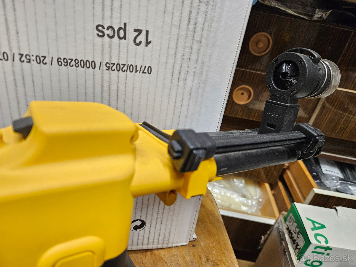 DeWalt D25300D - 4