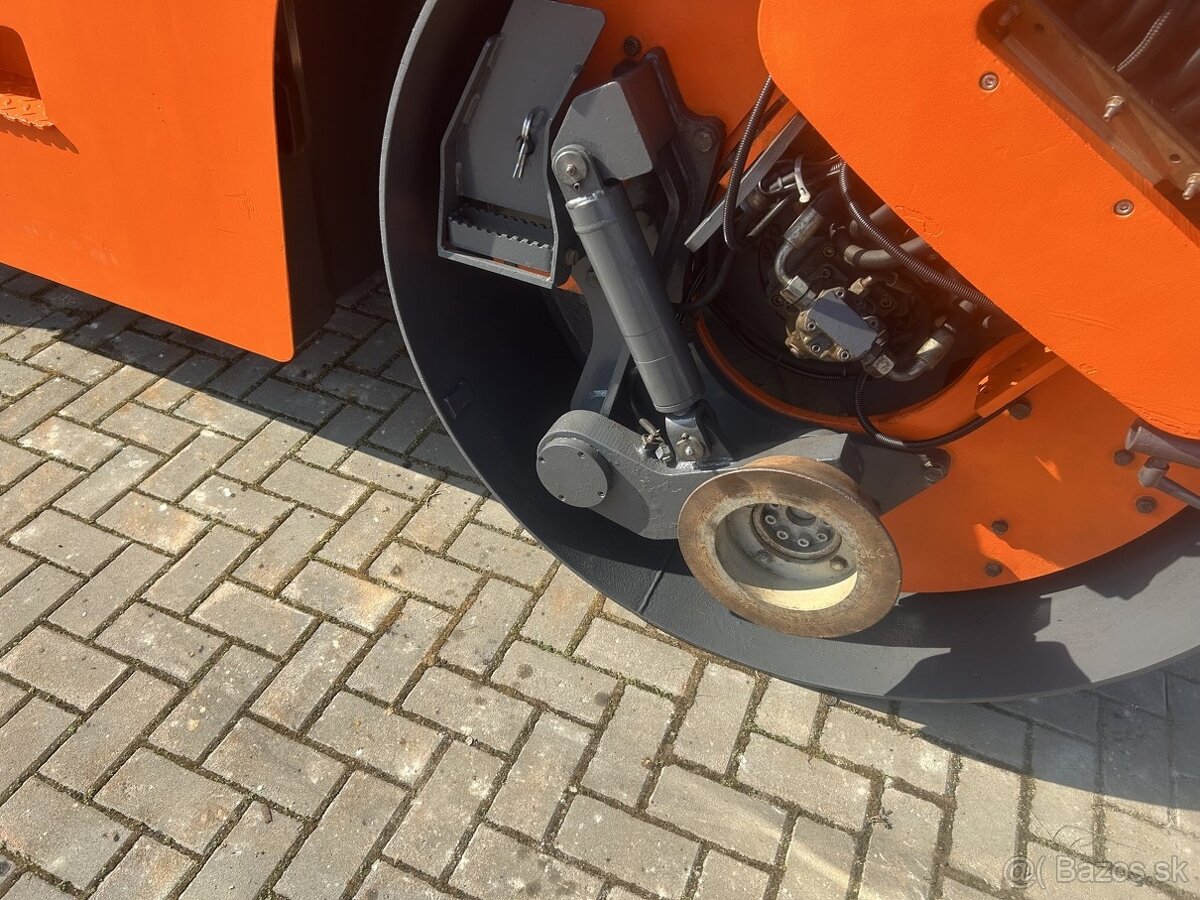 HAMM DV 90 VO vibrační válec - 4