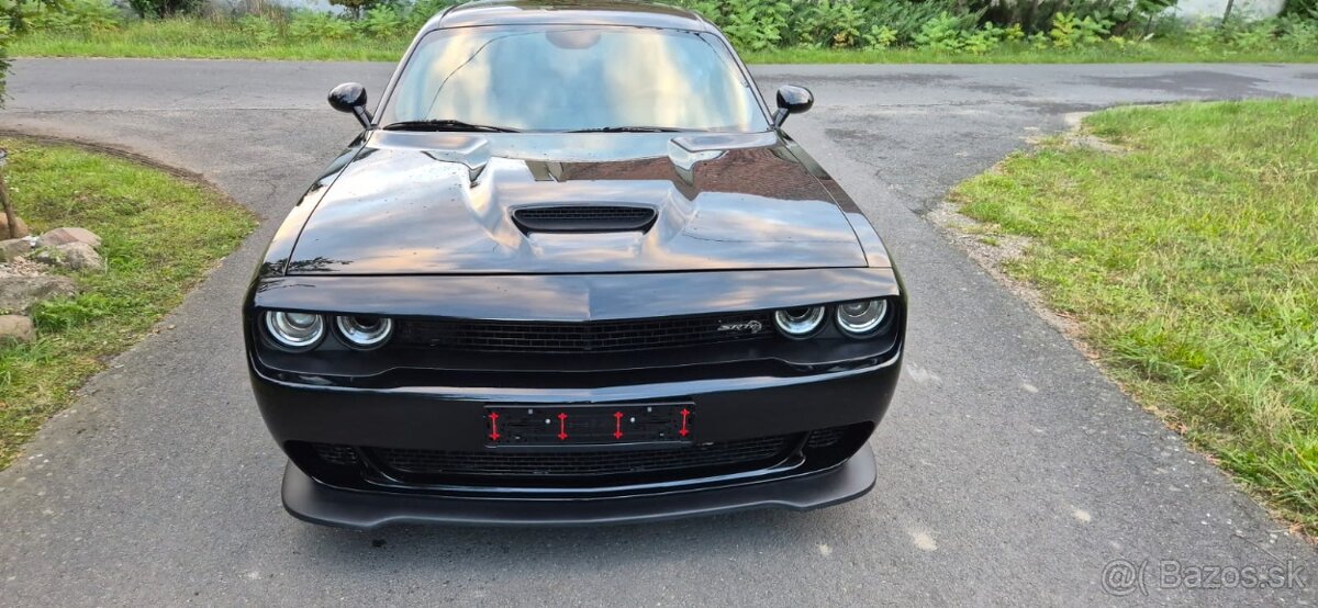 DODGE CHALLENGER 5,7 Hemi 2019 33 000 km - 4