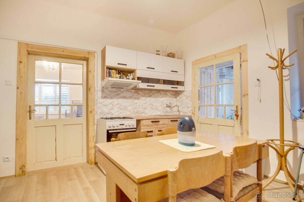 Rodinný dom s garážou na ul. Pod kopcom, Nové Zámky, 649m2 - 4