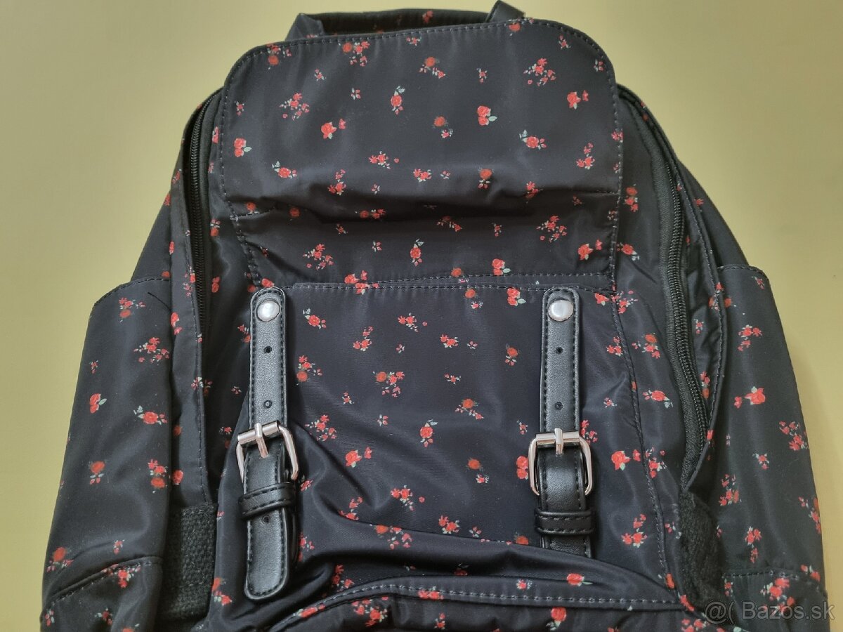 Čierny plecniak s vreckom CROPP - 4