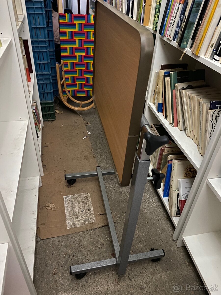 Lôžkový stolík k posteli - 4