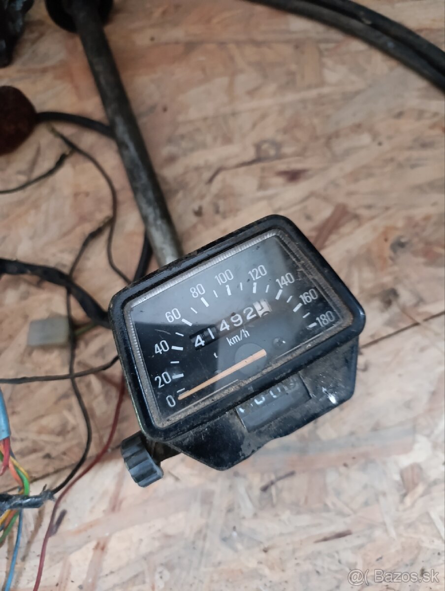 Diely na yamahu dt - 4