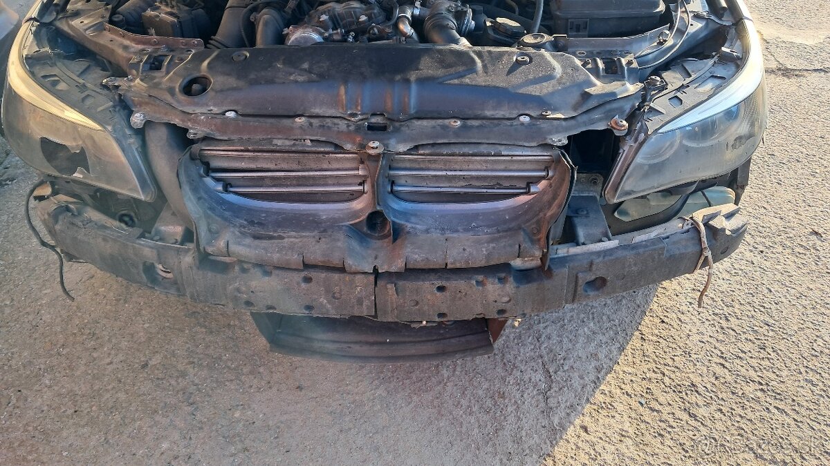 Rozpredam bmw e60 na náhradné diely - 4