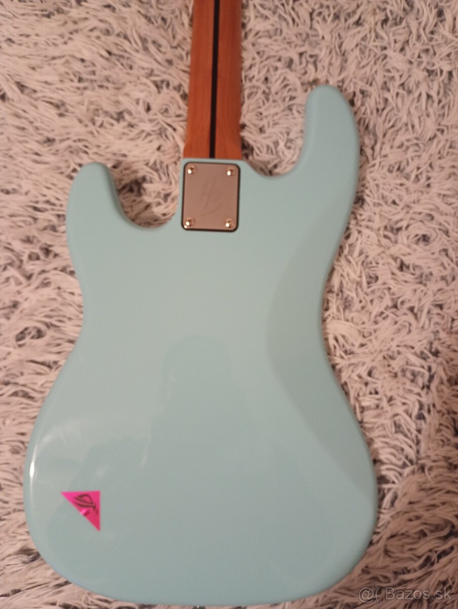 Harley Benton MV-4P Daphne Blue - 4