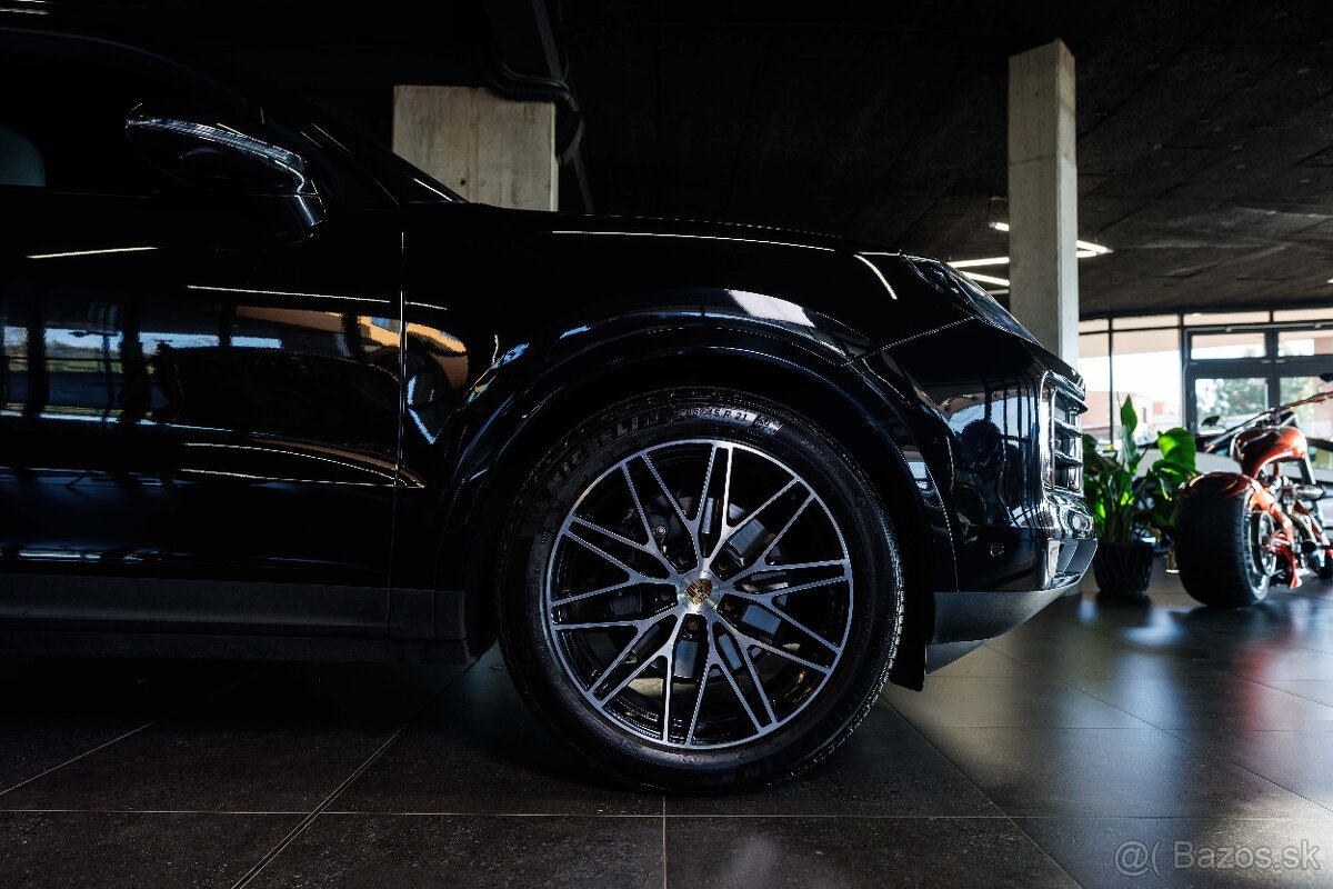 Porsche Cayenne 3.0 V6 - 4