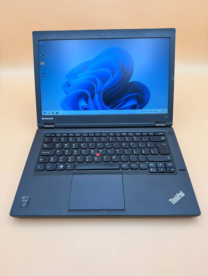 Notebook 14" Lenovo.Intel i5-4300M 2x2,60GHz.8gb ram.256SSD - 4