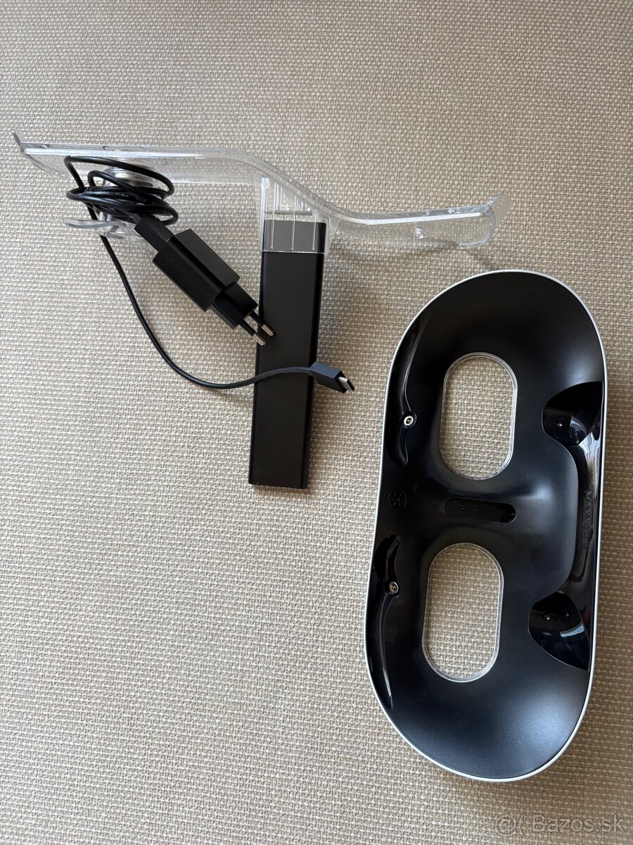 Nabíjateľný stojan na virtuálnu realitu - 4