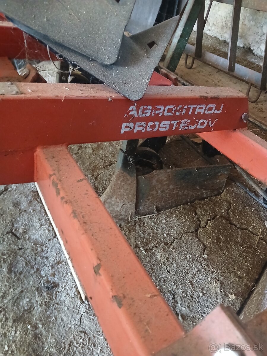 Kombinator AKM 172 Agrostroj Prostejov - 4