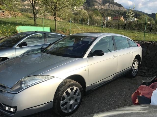 Predám Citroen C 6 2,7 Hd i Strieborný - 4