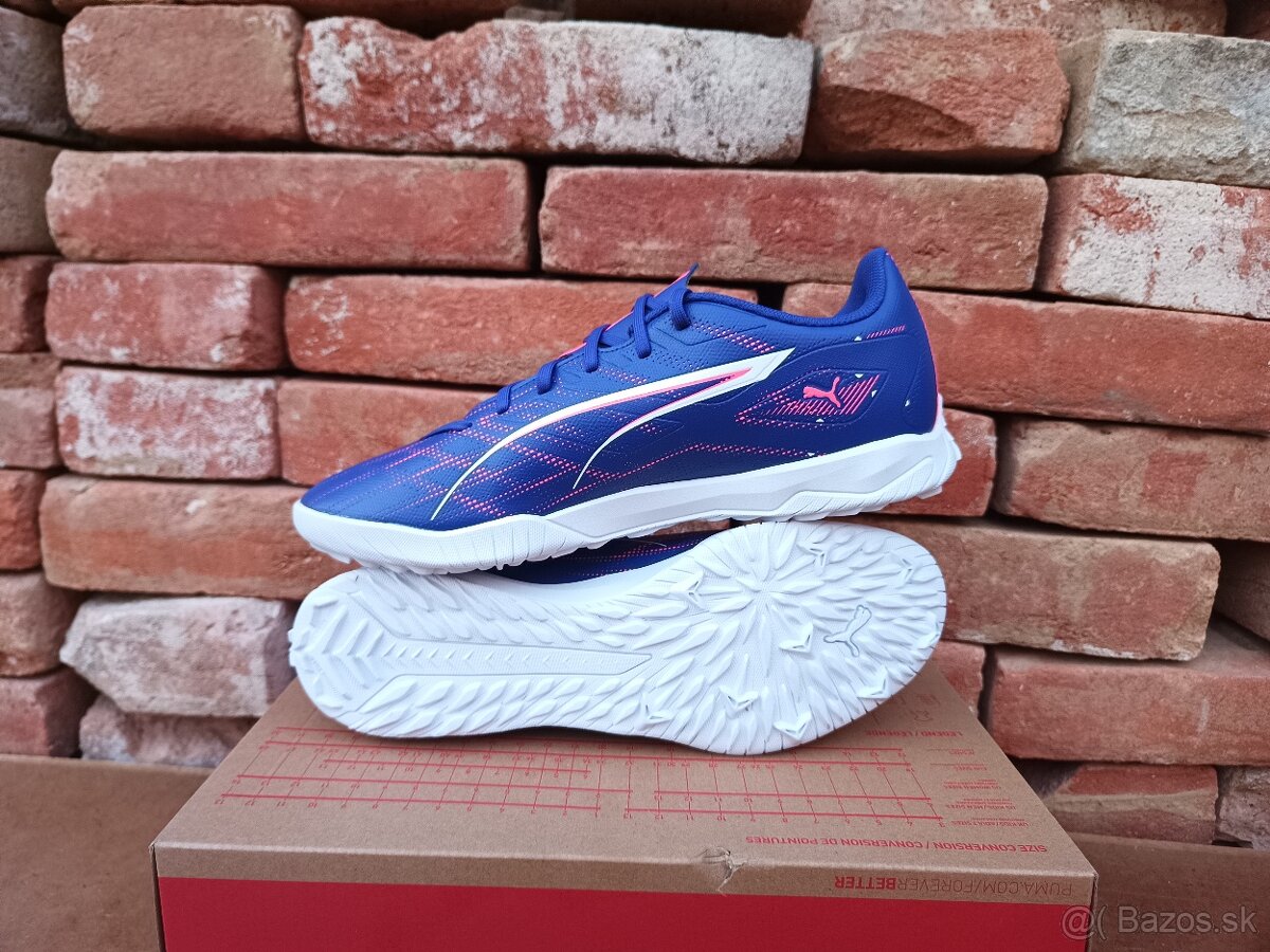 Pánské turfy / kopačky / sálovky Značky Puma Ultra, velikost - 4