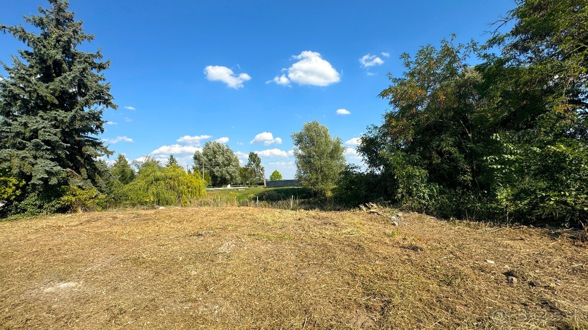 Na predaj stavebný pozemok pri jazierku v Hornej Seči - 4