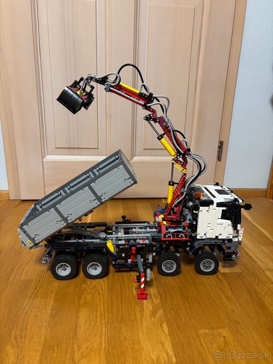 Lego 42043 - Mercedes Benz Arocs 3245 (krabica + návod) - 4