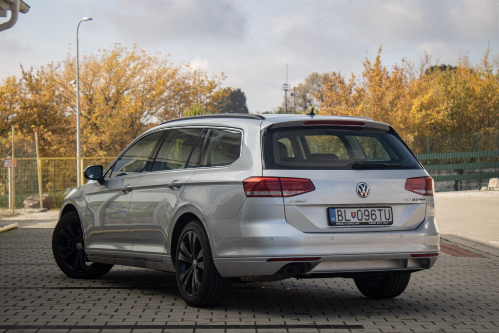 Volkswagen Passat Variant 2.0 TDI DSG - 4
