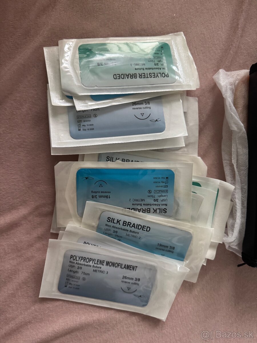 Silikónová tréningová podložka na šitie rán a odberu krvi - 4