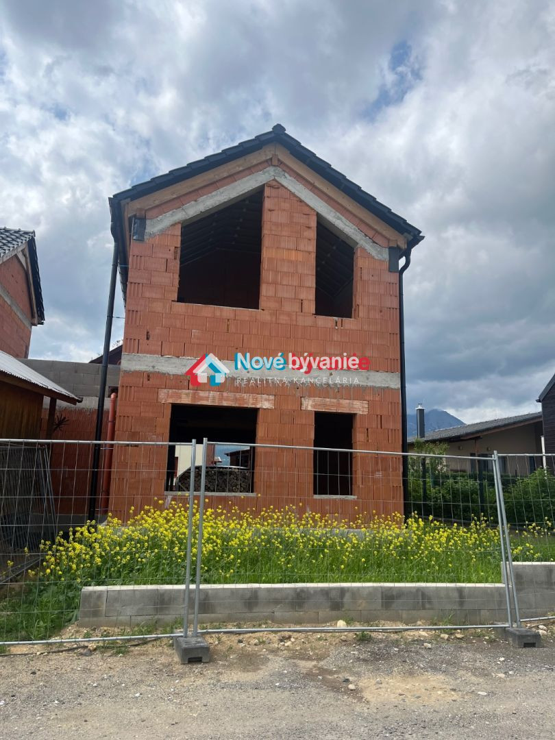 Rozostavaný dvojdom v obci Mlynica - 4