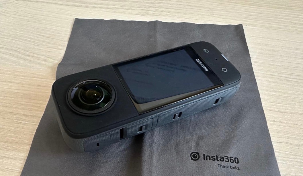 Insta360 X3 s komplet prislusenstvom - 4