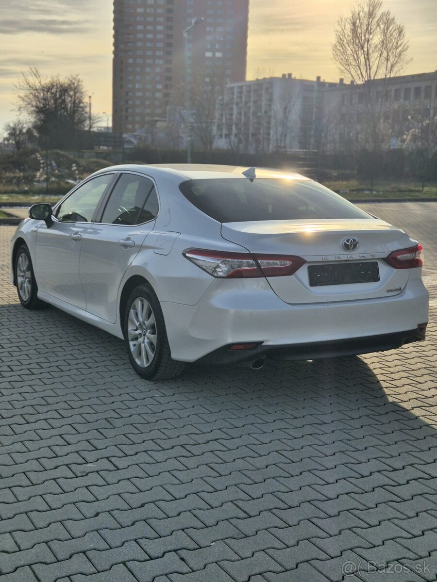 Toyota Camry 2020 - 4