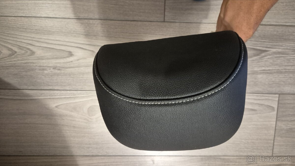 Hlavová opierka z Kia XCeed 2023 - 4