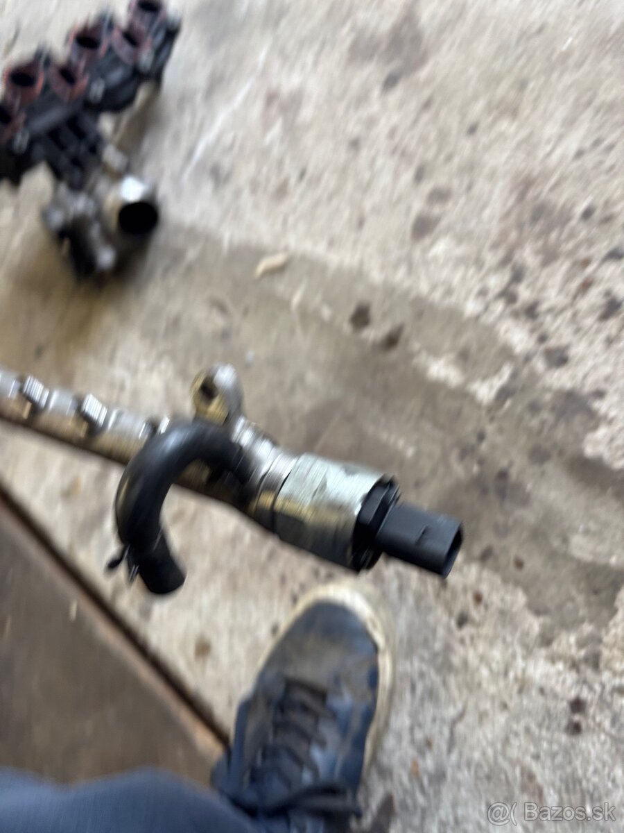 Palivová rampa 1.6 TDi cay - 4