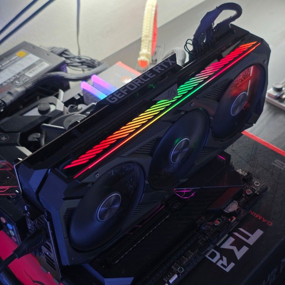 ASUS RTX 3070 8 GB STRIX OC - 4