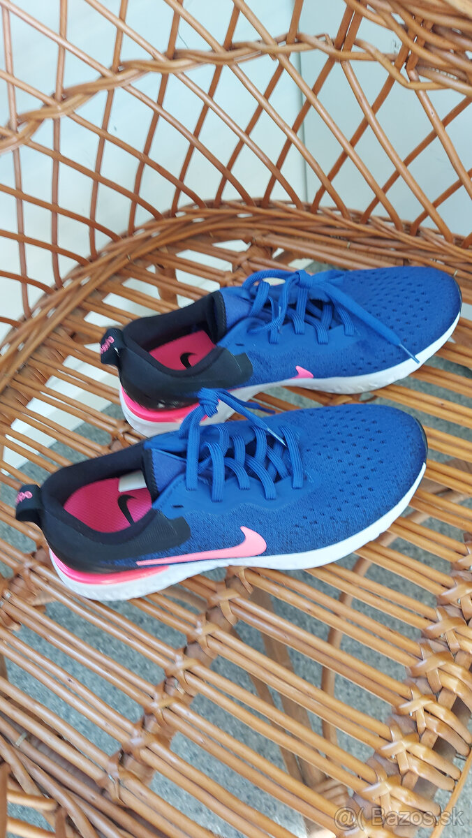 NIKE - 4