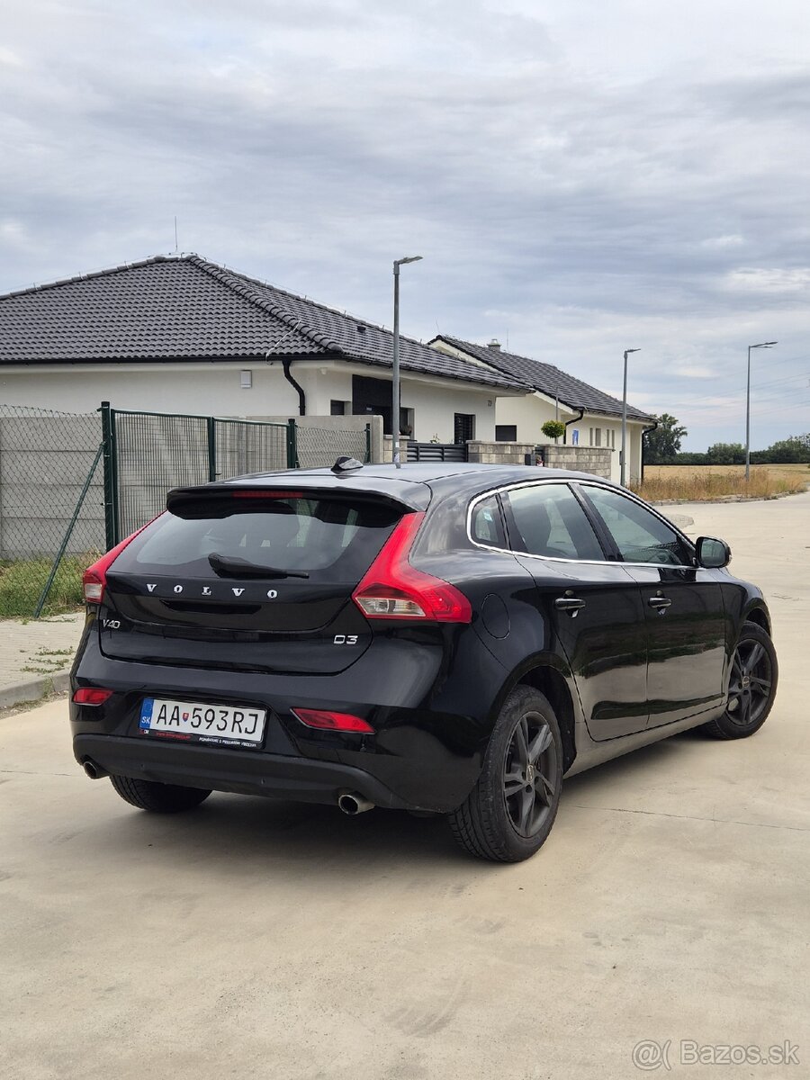 Volvo V40 2.0 D3 - 4