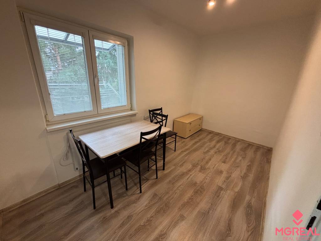 2 a pól izbový byt Topoľčany / PRENAJOM - 4