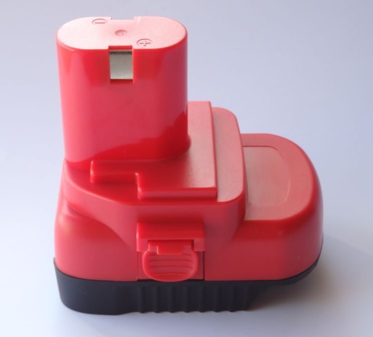 Adaptér MAKITA 18V / MAKITA 12V 14,4V - 4