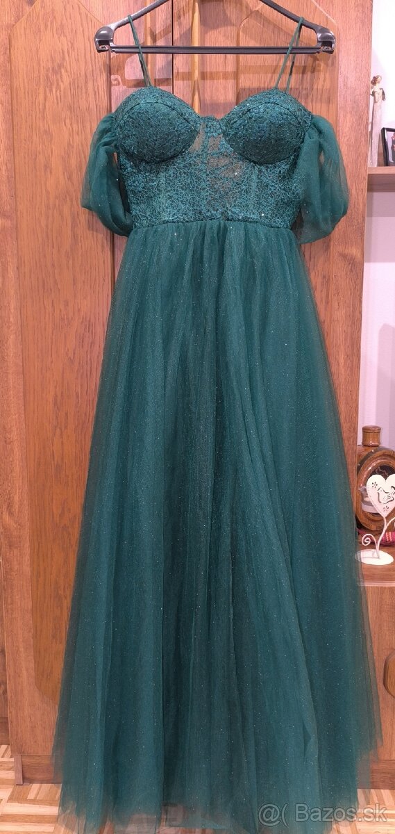 Predám zelené tylové spoločenské šaty - 4