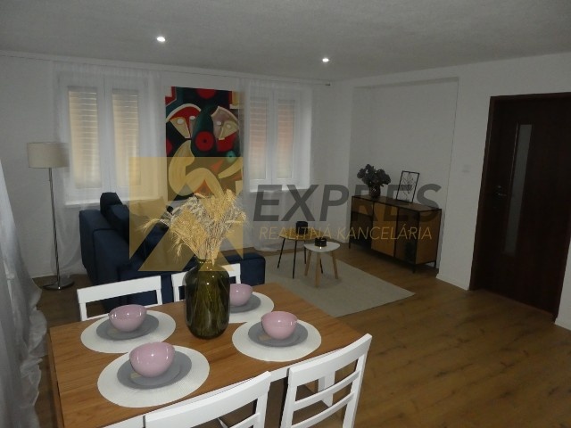 RK EXPRES - na predaj 4 izbový byt v Handlovej, 87 m2, kompl - 4